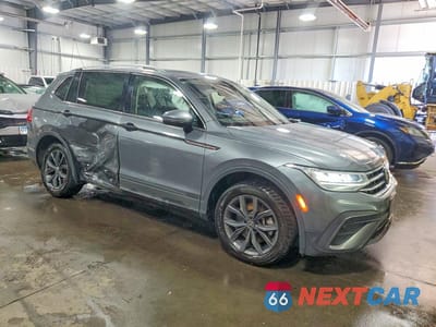 Czwarte zdjęcie samochodu z boku: 2022 VOLKSWAGEN TIGUAN SE VIN:3VV2B7AX2NM165982 - miniatura
