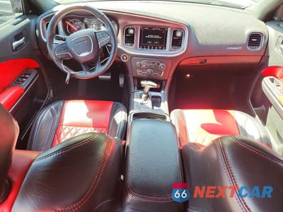 Zdjęcie 8 z 12 samochodu: 2019 DODGE CHARGER SCAT PACK VIN:2C3CDXGJ0KH616843 - miniatura