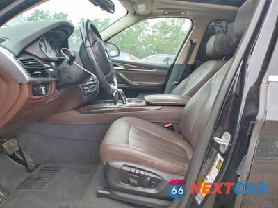 Zdjęcie 7 z 13 samochodu: 2016 BMW X5 XDR40E VIN:5UXKT0C54G0S76374 - miniatura