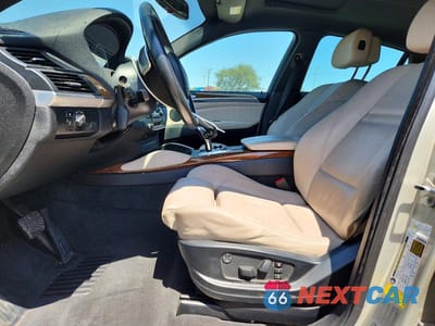 Zdjęcie 7 z 13 samochodu: 2008 BMW X6 XDRIVE35I VIN:5UXFG43528L221256 - miniatura