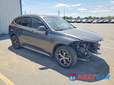 Czwarte zdjęcie samochodu z boku: 2021 BMW X1 XDRIVE28I VIN:WBXJG9C01M5T06474 - miniatura