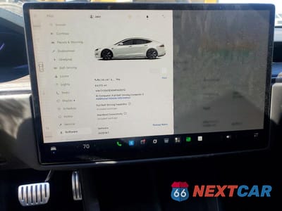 Zdjęcie 9 z 13 samochodu: 2021 TESLA MODEL S VIN:5YJSA1E50MF440212 - miniatura