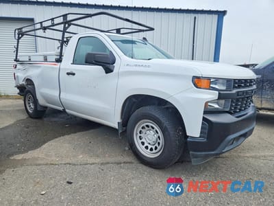Czwarte zdjęcie samochodu z boku: 2021 CHEVROLET SILVERADO C1500 VIN:3GCNWAEK9MG373754 - miniatura