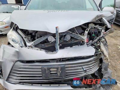 Zdjęcie 12 z 13 samochodu: 2018 TOYOTA SIENNA XLE 8-PASSENGER VIN:5TDYZ3DC7JS938249 - miniatura