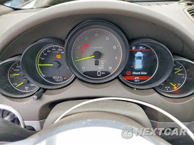 Zdjęcie 9 z 13 samochodu: 2017 PORSCHE CAYENNE SE HYBRID PLATINUM VIN:WP1AE2A24HLA75214 - miniatura