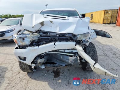 Piąte zdjęcie samochodu w środku: 2015 TOYOTA TACOMA DOUBLE CAB LONG BED VIN:3TMMU4FN5FM079025 - miniatura