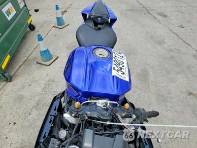 Piąte zdjęcie samochodu w środku: 2022 YAMAHA YZFR7 VIN:JYARM38Y7NA000551 - miniatura