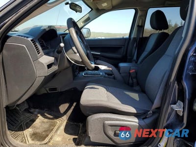 Zdjęcie 7 z 13 samochodu: 2008 JEEP GRAND CHEROKEE LAREDO VIN:1J8GR48K78C232745 - miniatura