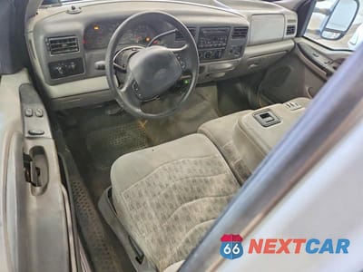 Zdjęcie 8 z 12 samochodu: 1999 FORD F250 SUPER DUTY VIN:1FTNX20F9XEC41912 - miniatura