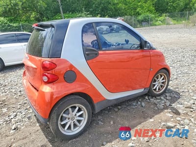 Trzecie zdjęcie samochodu z tyłu: 2008 SMART FORTWO VIN:WMEEJ31XX8K161697 - miniatura