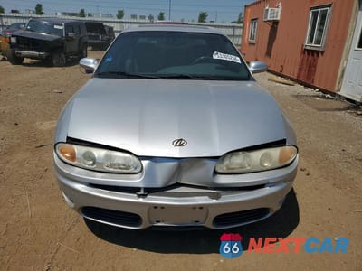 Piąte zdjęcie samochodu w środku: 2001 OLDSMOBILE AURORA 4.0 VIN:1G3GS64C014205604 - miniatura