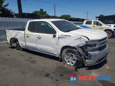 Czwarte zdjęcie samochodu z boku: 2019 CHEVROLET SILVERADO K1500 LT VIN:1GCRYDED8KZ391593 - miniatura
