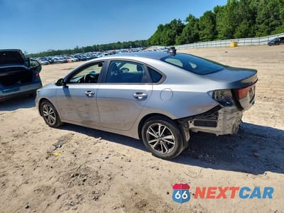 Drugie zdjęcie samochodu z przodu: 2023 KIA FORTE LXS VIN:3KPF24AD1PE506306 - miniatura