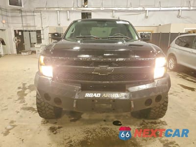 Piąte zdjęcie samochodu w środku: 2010 CHEVROLET SILVERADO K1500 LTZ VIN:1GCSKTE34AZ121473 - miniatura