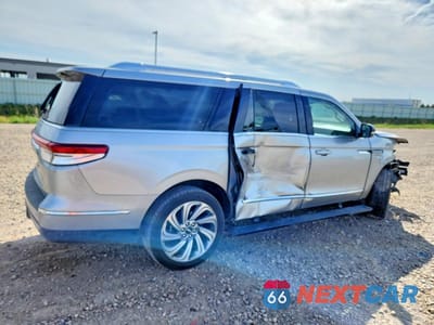 Trzecie zdjęcie samochodu z tyłu: 2024 LINCOLN NAVIGATOR L RESERVE VIN:5LMJJ3LG0REL02831 - miniatura