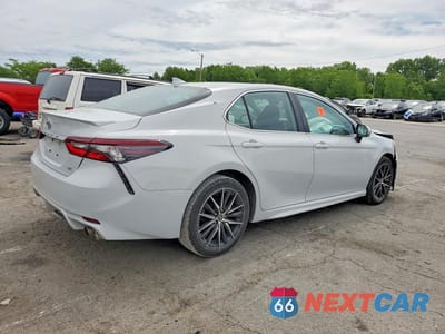 Trzecie zdjęcie samochodu z tyłu: 2024 TOYOTA CAMRY SE VIN:4T1G11AK9RU247083 - miniatura