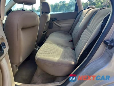 Zdjęcie 11 z 14 samochodu: 2007 FORD FOCUS ZXW VIN:1FAHP36N07W185568 - miniatura