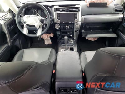 Zdjęcie 8 z 14 samochodu: 2021 TOYOTA 4RUNNER SR5 PREMIUM VIN:JTENU5JR6M5962182 - miniatura