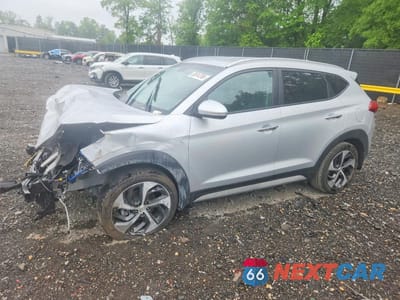 2017 HYUNDAI TUCSON LIMITED KM8J33A28HU476395 - główne zdjęcie licytacji z USA - miniatura