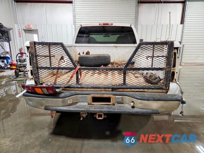Zdjęcie 6 z 12 samochodu: 2001 CHEVROLET SILVERADO K1500 VIN:1GCEK19T91Z232175 - miniatura