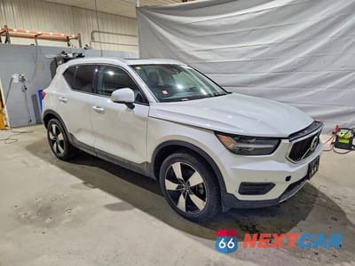 Czwarte zdjęcie samochodu z boku: 2020 VOLVO XC40 T5 MOMENTUM VIN:YV4162UK1L2288336 - miniatura