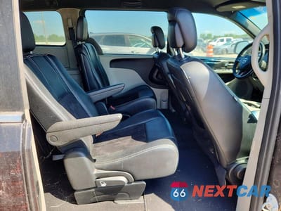 Zdjęcie 11 z 13 samochodu: 2018 DODGE GRAND CARAVAN SXT VIN:2C4RDGCG7JR240747 - miniatura