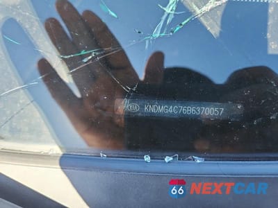 Zdjęcie 14 z 14 samochodu: 2011 KIA SEDONA LX VIN:KNDMG4C76B6370057 - miniatura