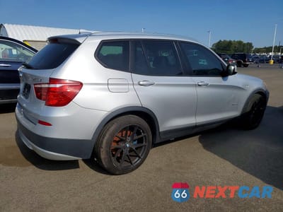 Trzecie zdjęcie samochodu z tyłu: 2011 BMW X3 XDRIVE28I VIN:5UXWX5C59BL701923 - miniatura