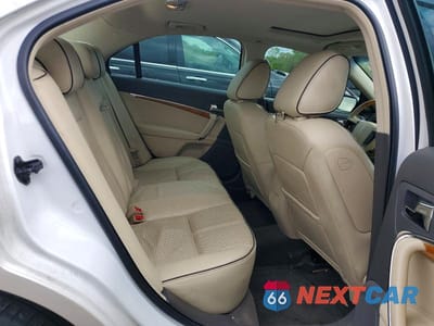 Zdjęcie 10 z 12 samochodu: 2010 LINCOLN MKZ VIN:3LNHL2GCXAR642907 - miniatura