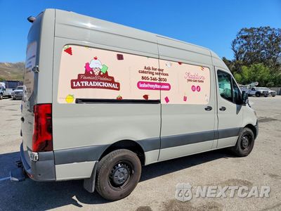 Trzecie zdjęcie samochodu z tyłu: 2021 MERCEDES-BENZ SPRINTER 2500 DELIVERY VAN VIN:W1Y40BHY5MT063876 - miniatura
