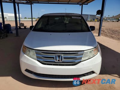 Piąte zdjęcie samochodu w środku: 2011 HONDA ODYSSEY EXL VIN:5FNRL5H65BB031754 - miniatura