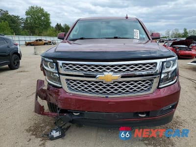 Piąte zdjęcie samochodu w środku: 2019 CHEVROLET SUBURBAN C1500 LT VIN:1GNSCHKC7KR295979 - miniatura