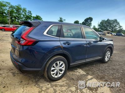 Trzecie zdjęcie samochodu z tyłu: 2024 HONDA CR-V LX VIN:2HKRS4H26RH431327 - miniatura