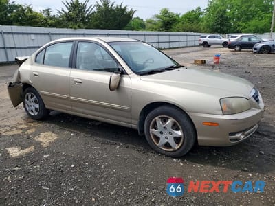 Czwarte zdjęcie samochodu z boku: 2005 HYUNDAI ELANTRA GLS VIN:KMHDN46D75U154513 - miniatura