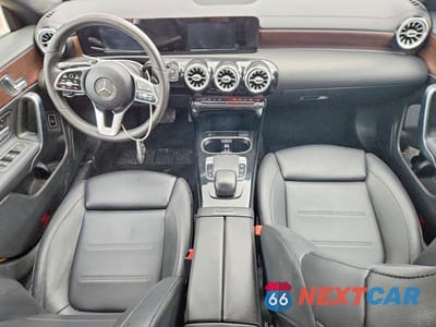 Zdjęcie 8 z 12 samochodu: 2020 MERCEDES-BENZ CLA 250 VIN:W1K5J4GB5LN090003 - miniatura
