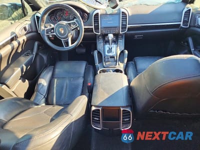 Zdjęcie 8 z 13 samochodu: 2017 PORSCHE CAYENNE VIN:WP1AA2A26HKA91660 - miniatura