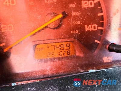 Zdjęcie 9 z 12 samochodu: 2000 HONDA ACCORD EX VIN:1HGCG2255YA015131 - miniatura