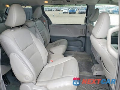 Zdjęcie 11 z 14 samochodu: 2019 TOYOTA SIENNA XLE 8-PASSENGER VIN:5TDYZ3DC4KS005720 - miniatura
