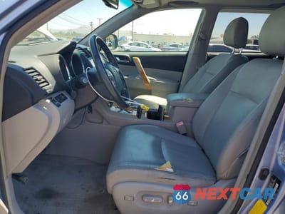 Zdjęcie 7 z 13 samochodu: 2008 TOYOTA HIGHLANDER HYBRID LIMITED VIN:JTEEW44A682007755 - miniatura