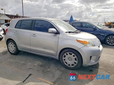 Czwarte zdjęcie samochodu z boku: 2009 SCION XD BASE VIN:JTKKU10409J048474 - miniatura