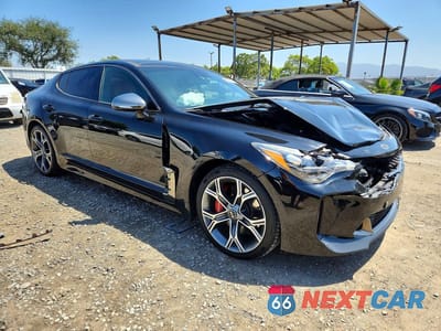 Czwarte zdjęcie samochodu z boku: 2018 KIA STINGER GT1 VIN:KNAE45LC9J6040943 - miniatura