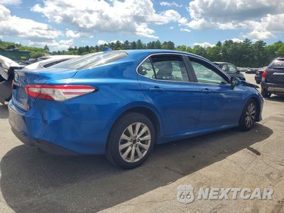 Trzecie zdjęcie samochodu z tyłu: 2020 TOYOTA CAMRY LE VIN:4T1C11AK9LU325643 - miniatura