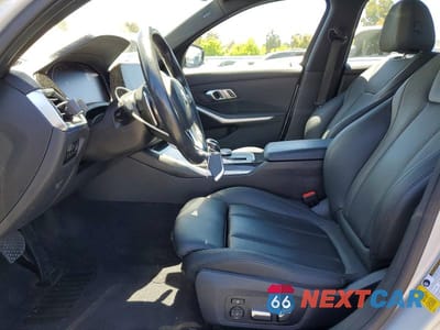Zdjęcie 7 z 13 samochodu: 2019 BMW 330I VIN:WBA5R1C55KFH10052 - miniatura