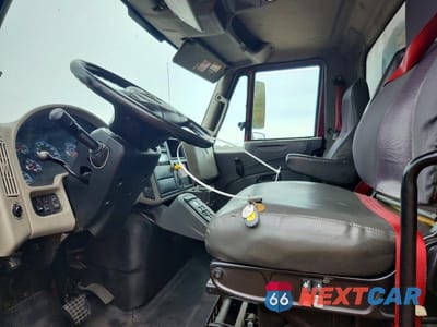 Piąte zdjęcie samochodu w środku: 2015 INTERNATIONAL 4300 BOX TRUCK VIN:3HAMMAAN9FL645968 - miniatura