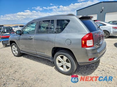 Drugie zdjęcie samochodu z przodu: 2012 JEEP COMPASS SPORT VIN:1C4NJDBB4CD658734 - miniatura