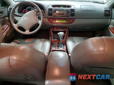 Zdjęcie 8 z 12 samochodu: 2005 TOYOTA CAMRY XLE VIN:4T1BE30K35U538023 - miniatura