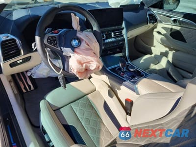 Zdjęcie 8 z 12 samochodu: 2023 BMW M8 VIN:WBSAE0C00PCK59154 - miniatura