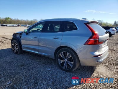 Drugie zdjęcie samochodu z przodu: 2023 VOLVO XC60 PLUS VIN:YV4L12RNXP1376288 - miniatura