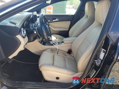 Zdjęcie 7 z 12 samochodu: 2019 MERCEDES-BENZ CLA 250 VIN:WDDSJ4EB6KN738999 - miniatura