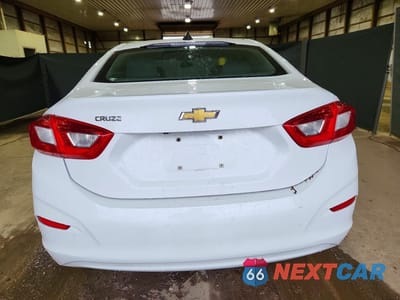 Zdjęcie 6 z 12 samochodu: 2017 CHEVROLET CRUZE LS VIN:1G1BB5SMXH7240328 - miniatura
